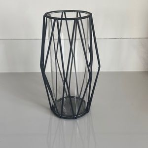 Tall wire candleholder
